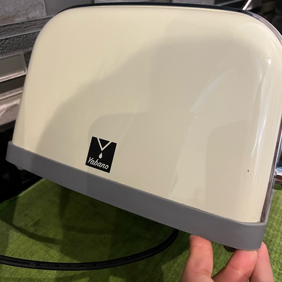 Toaster - Picture 3 of 6